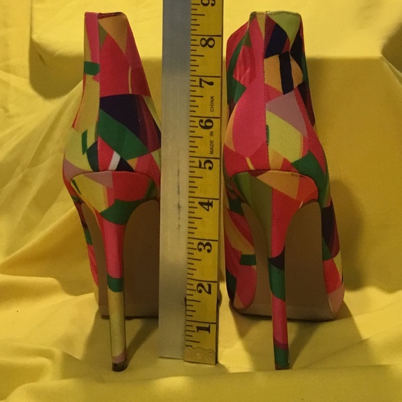 Liliana Multi-Colorful Geometric Women's Heels SZ 8.5 - Picture 5 of 12